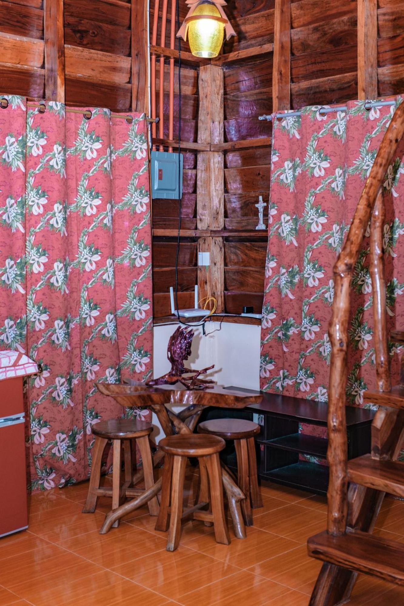 Ana'S Bungalow Сікіхор Екстер'єр фото